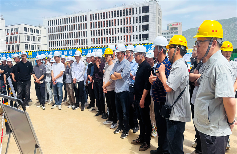 2025年4月17日，由莆田市涵江区住房和城乡建设局主办、云鼎国际4118三建承办的钢筋安装工程质量防控现场交流会在联东U谷·涵江海峡智造产业谷一期成功召开。